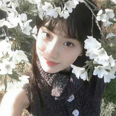 我的同桌是校花